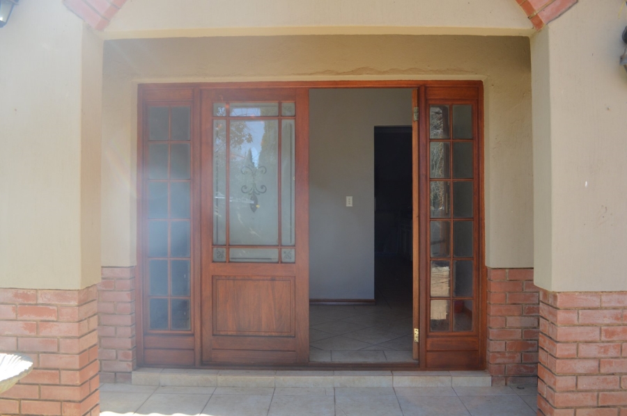 5 Bedroom Property for Sale in Irene Park North West